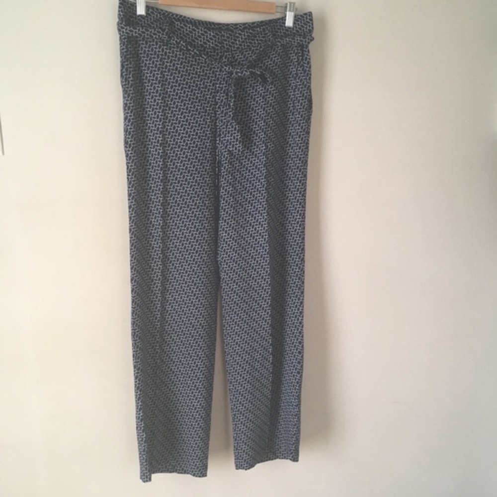 Tommy Hilfiger navy blue and white geometric print pants trousers size 6 womens